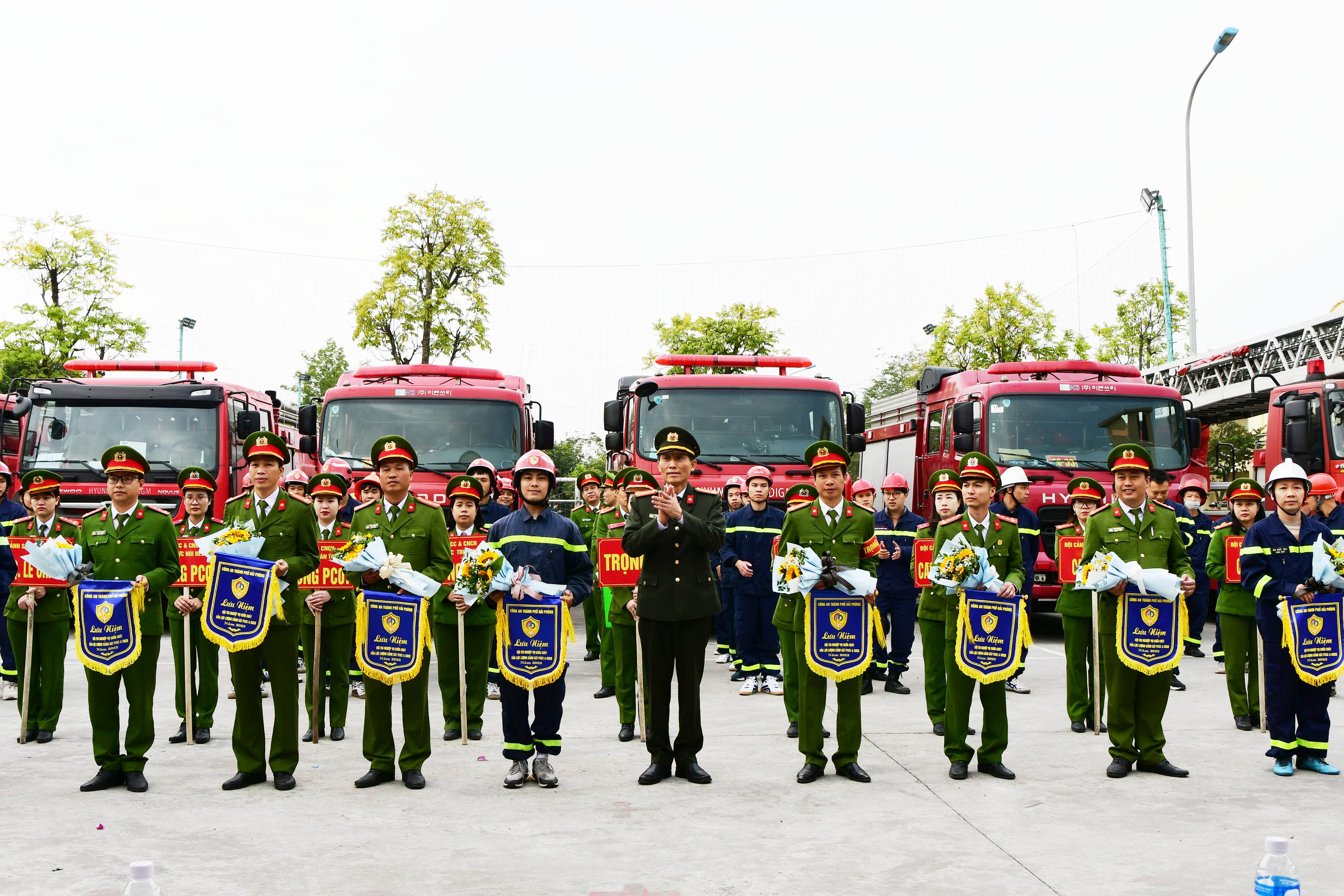 20 Công an các đơn vị, địa phương tham gia Hội thi nghiệp vụ chữa cháy và cứu nạn, cứu hộ năm 2022 